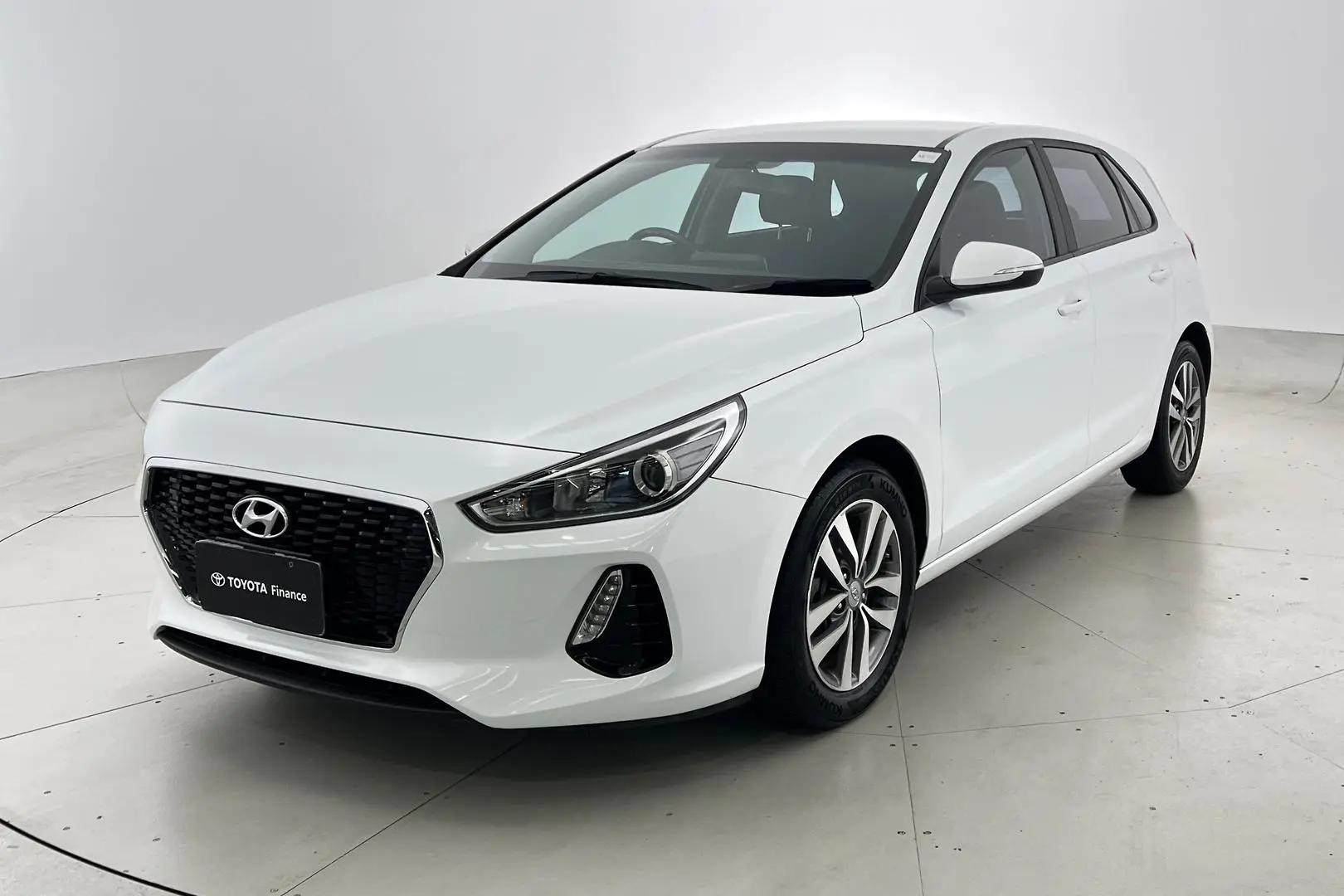 2020 Hyundai i30 Gallery Image 2