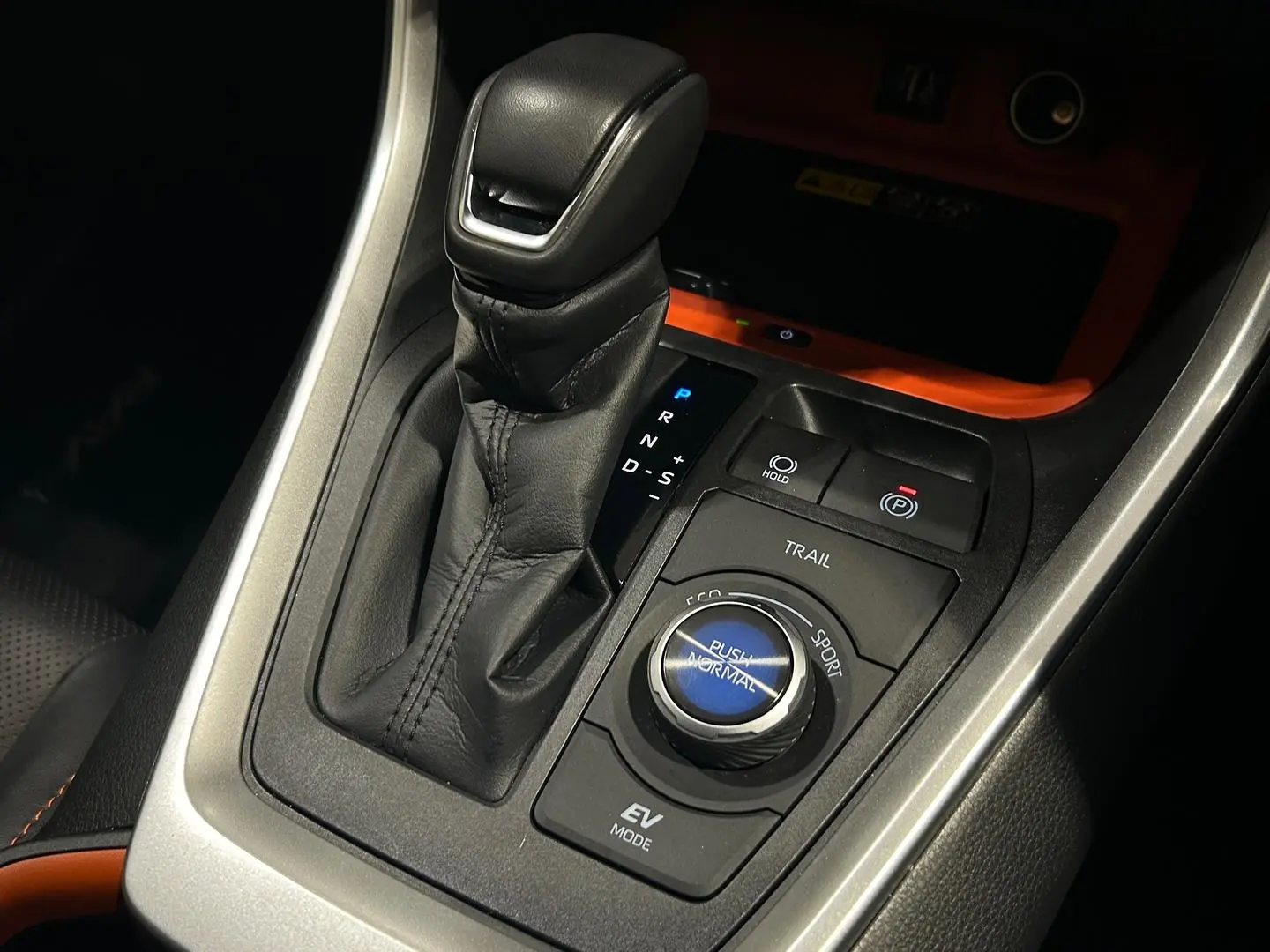 2024 Toyota RAV4 Gallery Image 21
