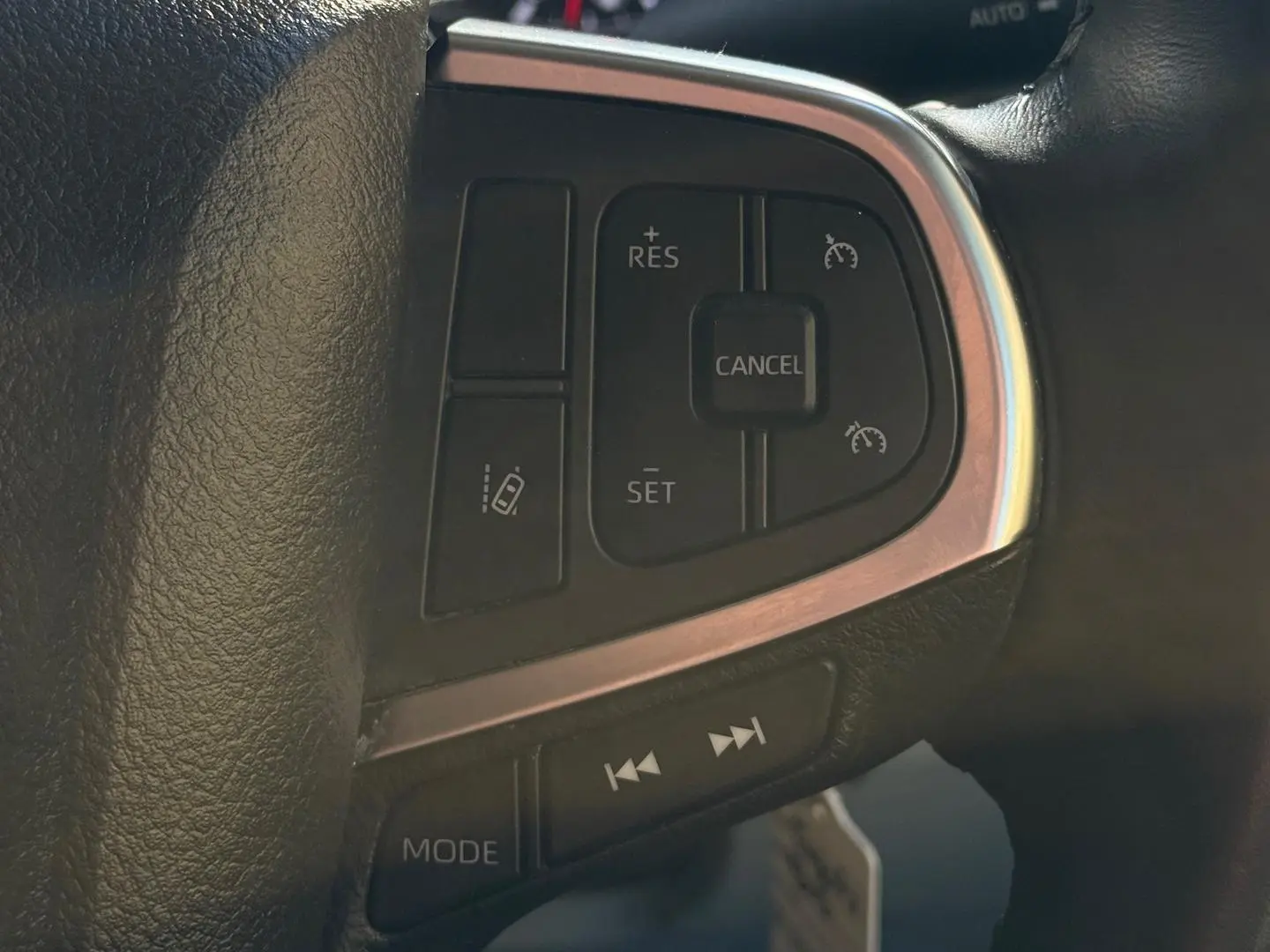 2020 Toyota Hiace Gallery Image 27