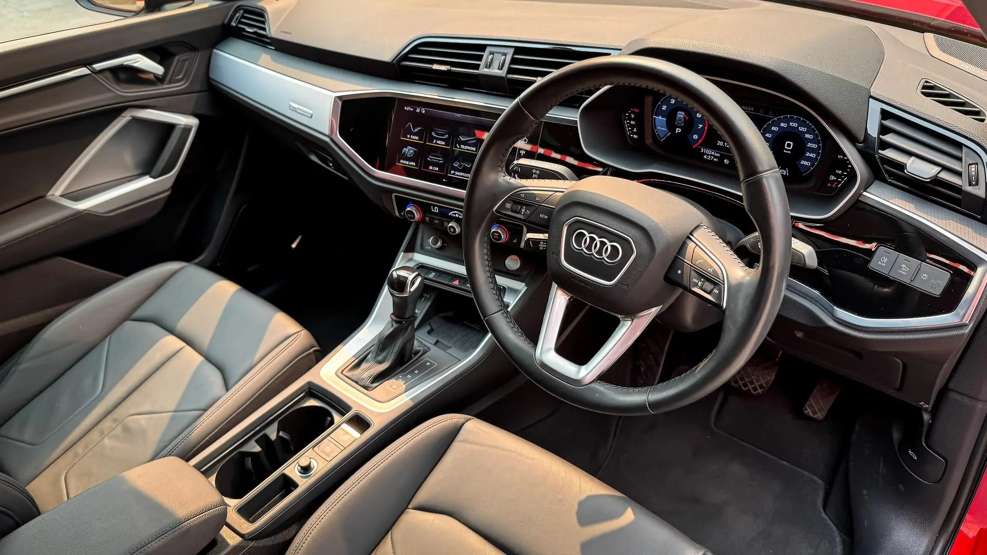 2020 Audi Q3 Gallery Image 3