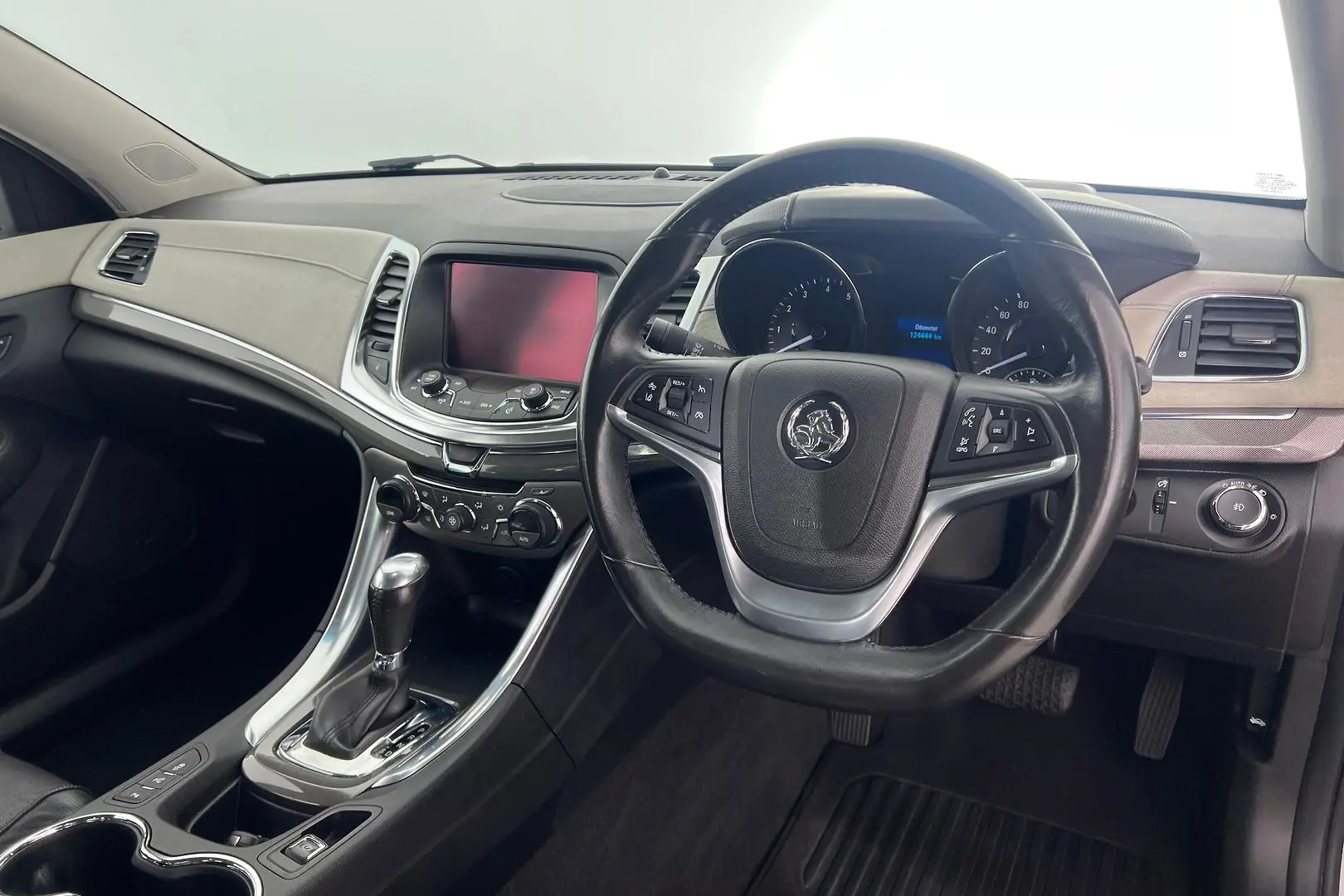 2016 Holden Caprice Gallery Image 12