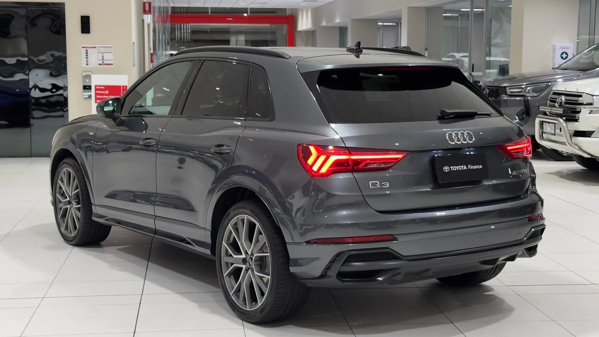 2022 Audi Q3 Gallery Image 8