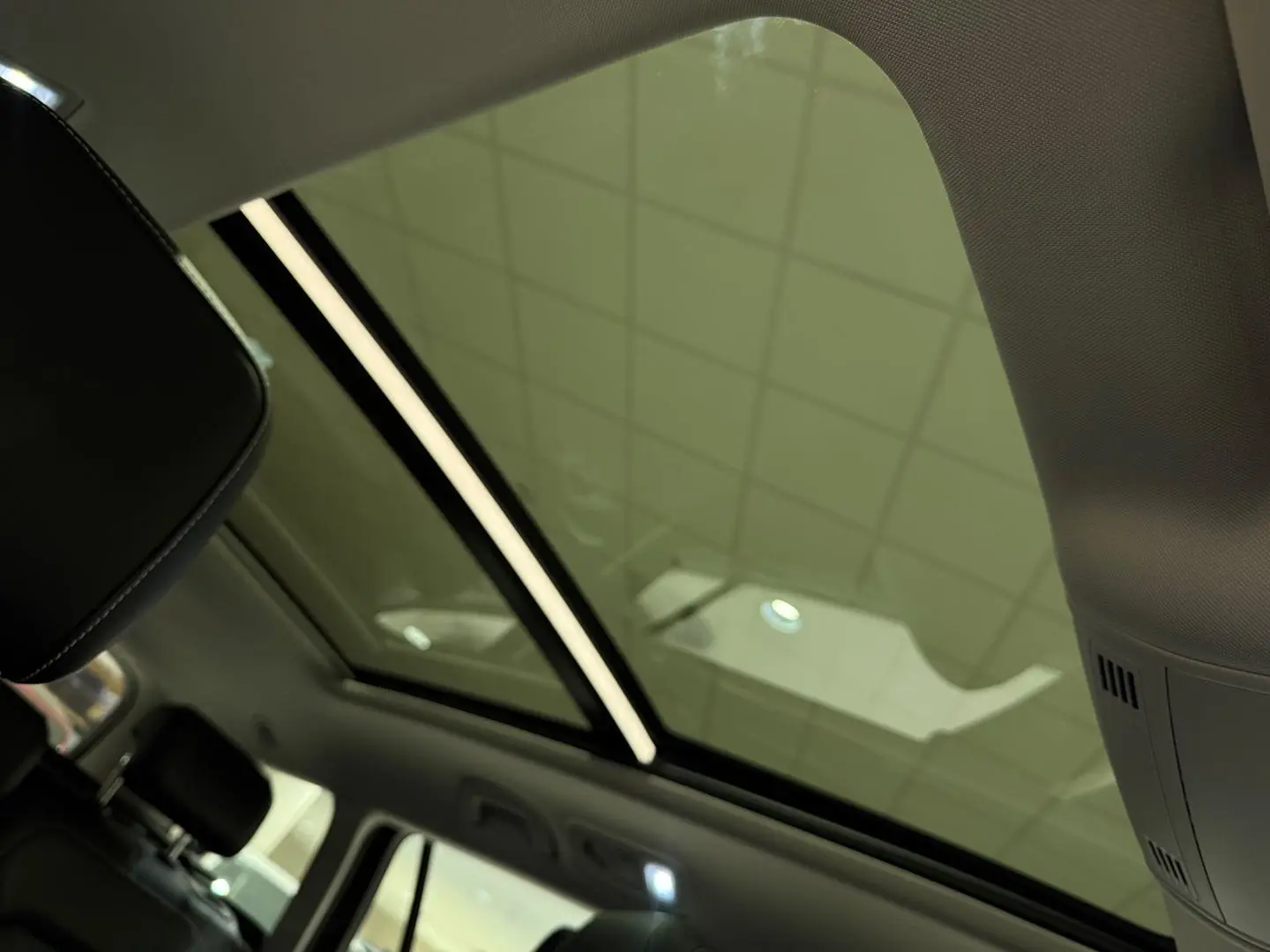 2022 Volkswagen Passat Gallery Image 31