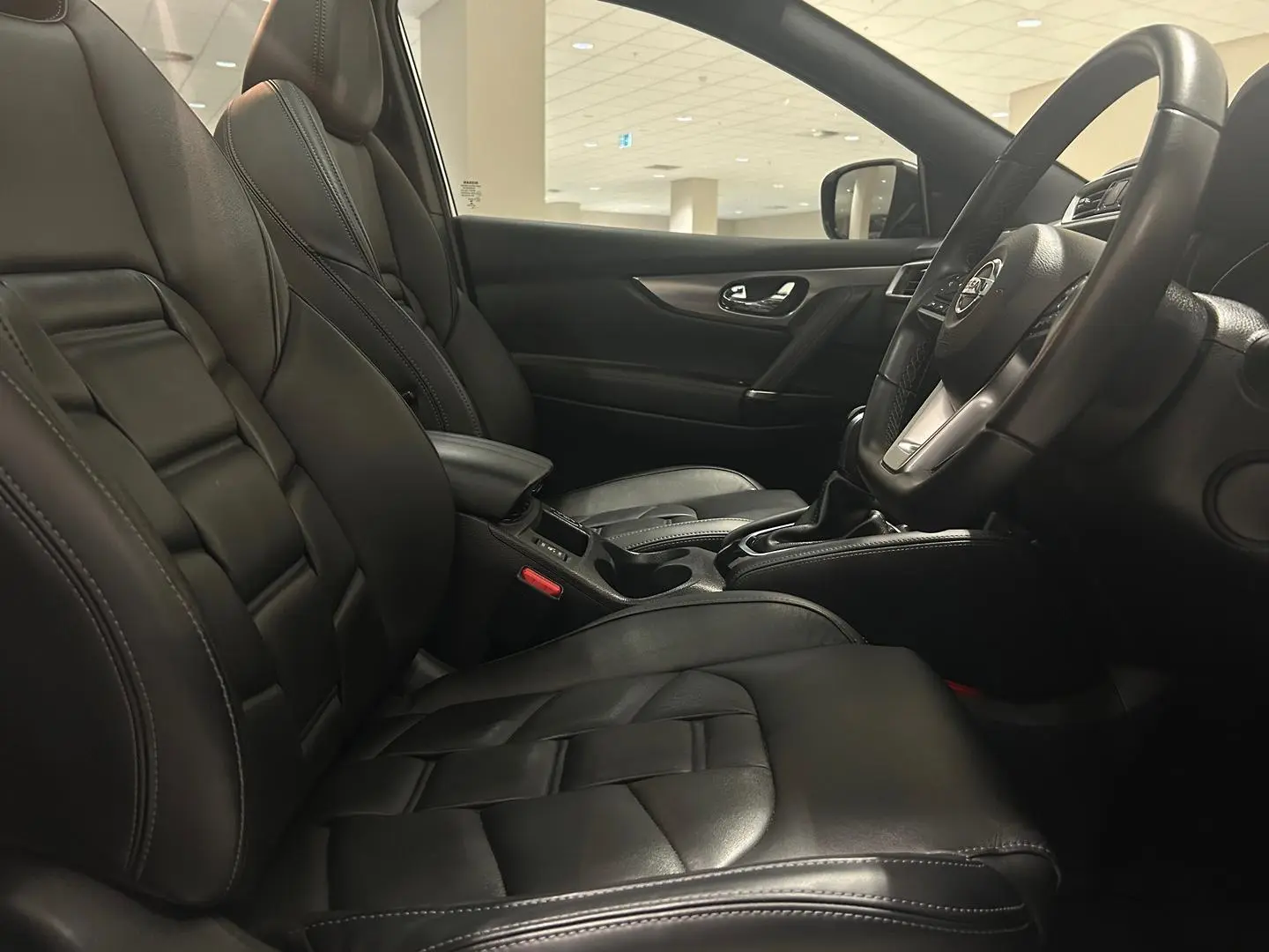 2020 Nissan QASHQAI Gallery Image 12