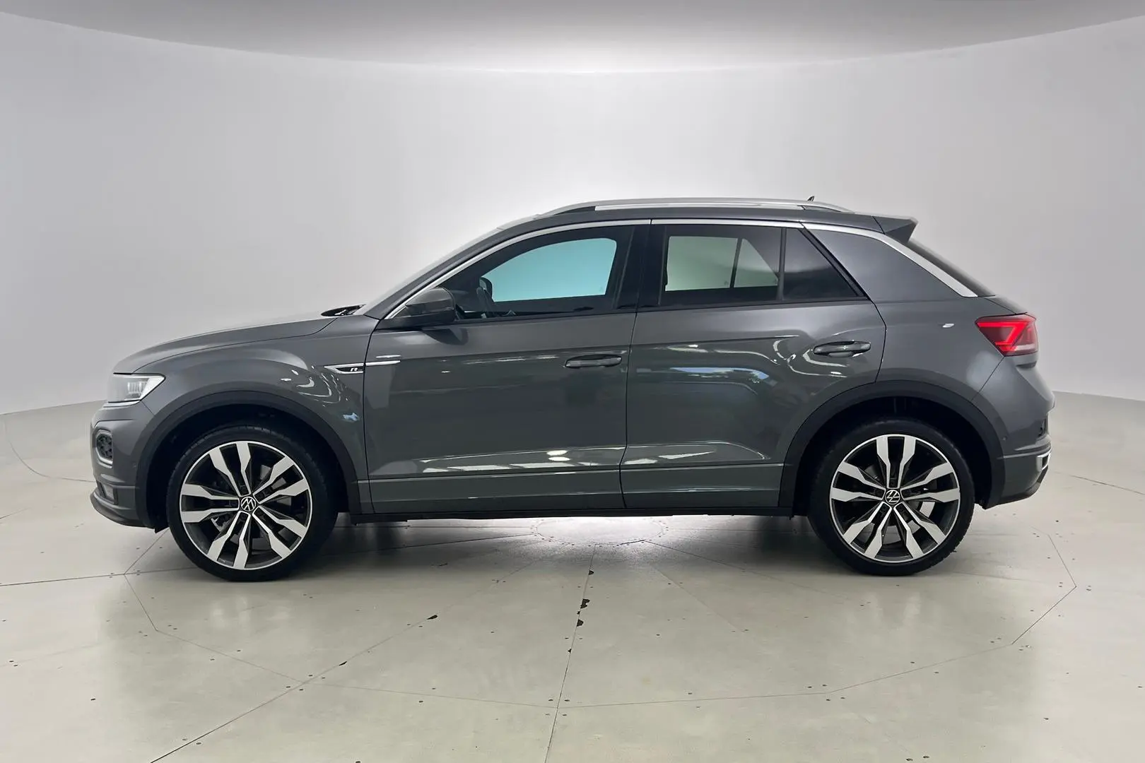 2021 Volkswagen T-Roc Gallery Image 8