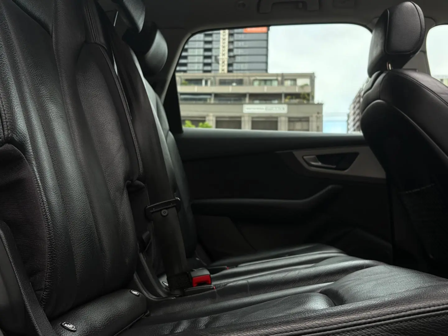 2017 Audi Q7 Gallery Image 14