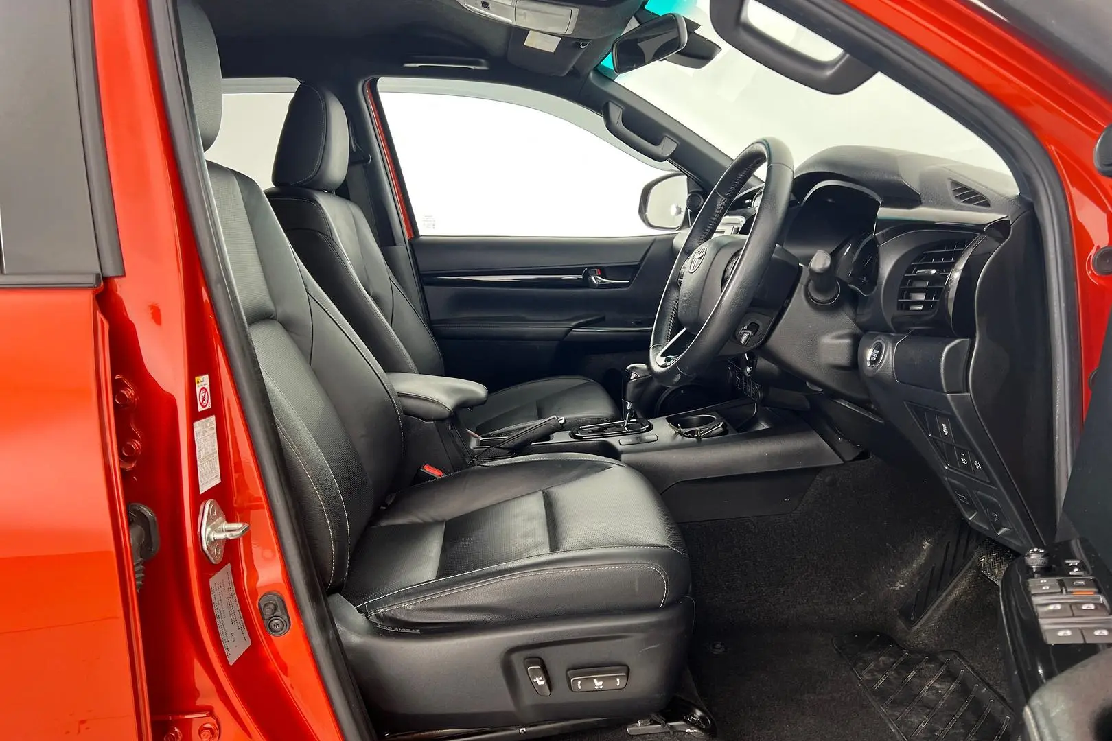 2019 Toyota Hilux Gallery Image 11