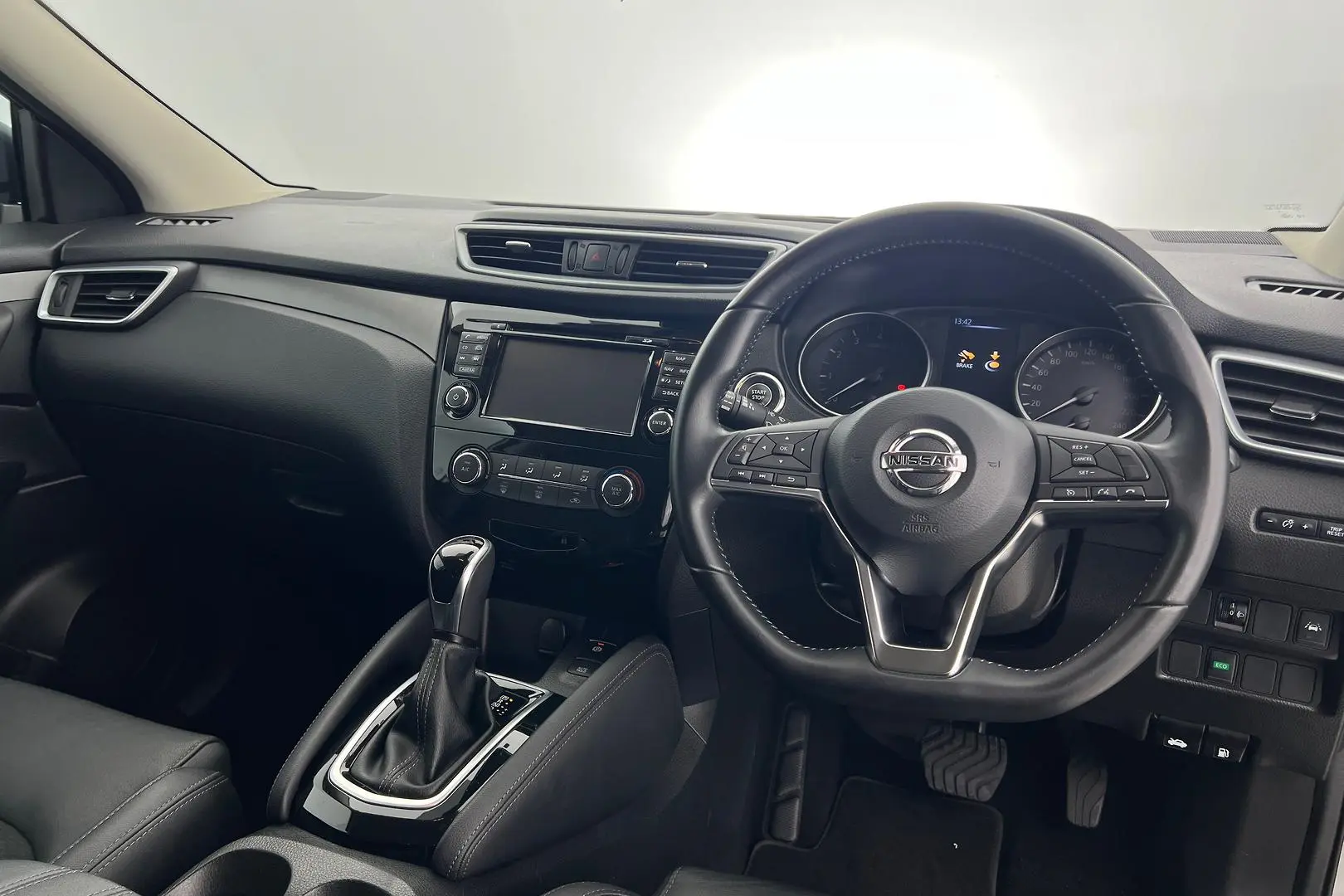 2019 Nissan QASHQAI Gallery Image 12