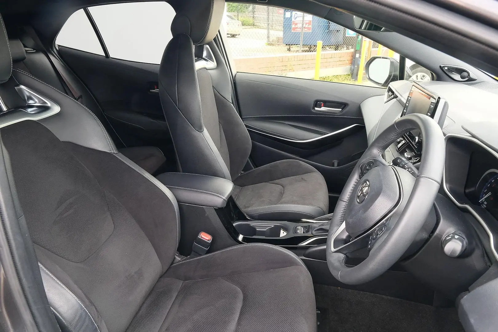 2022 Toyota Corolla Gallery Image 13