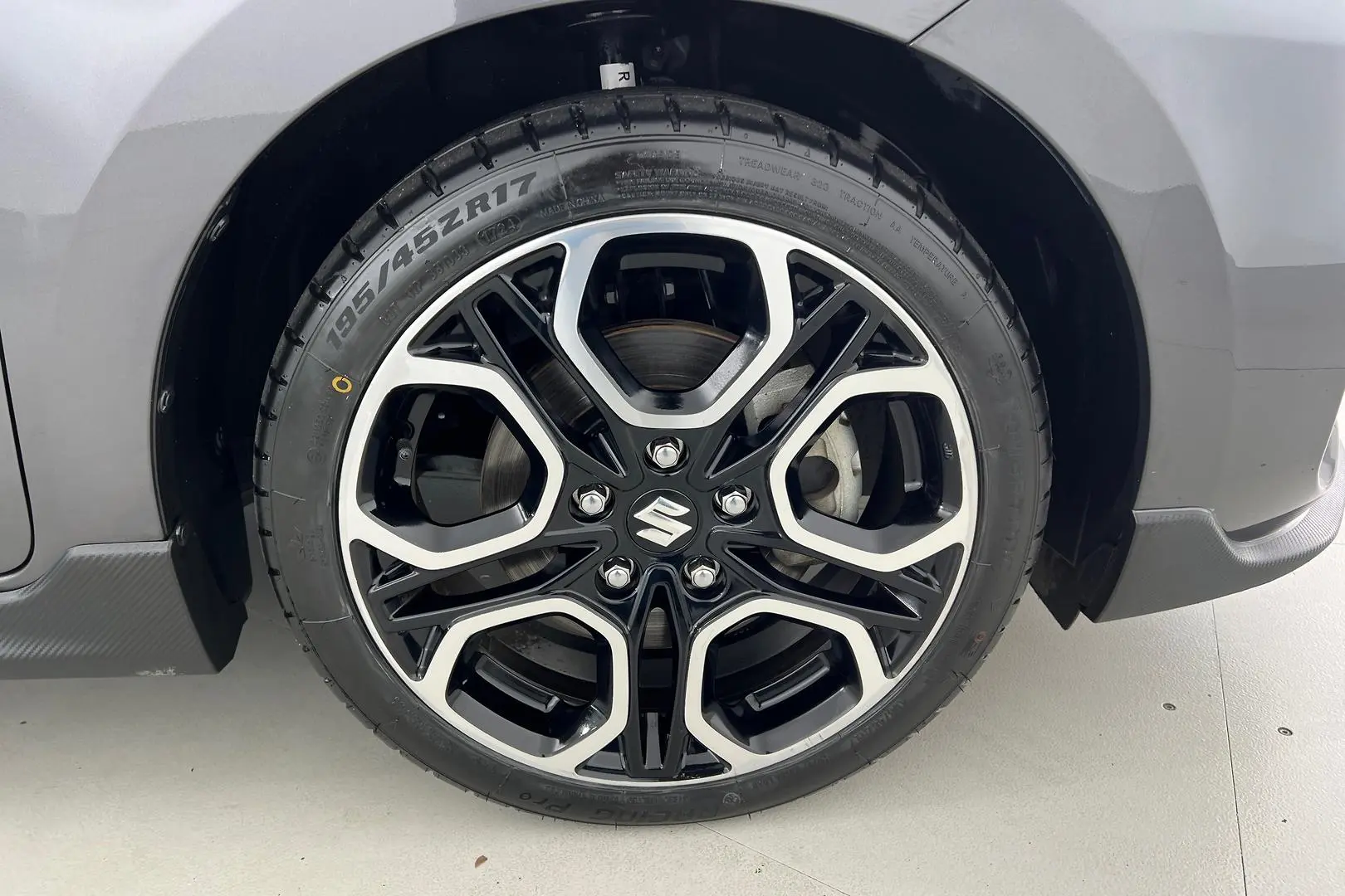 2018 Suzuki Swift Gallery Image 22