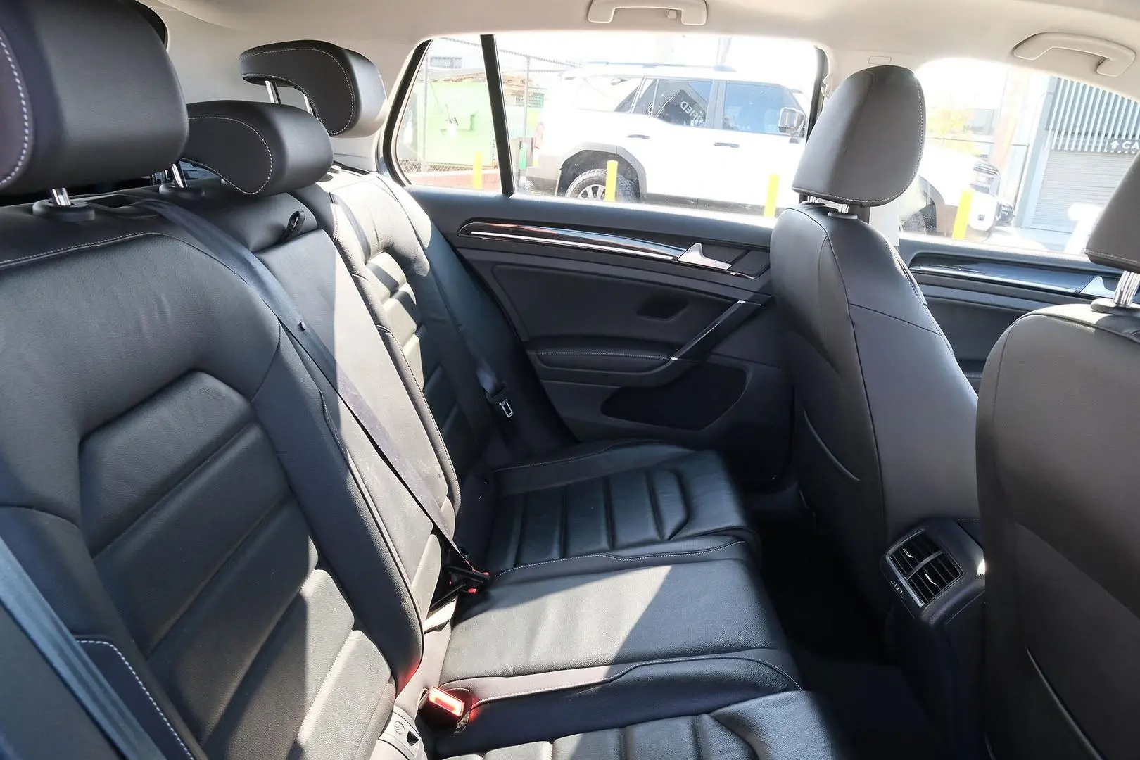 2019 Volkswagen Golf Gallery Image 12