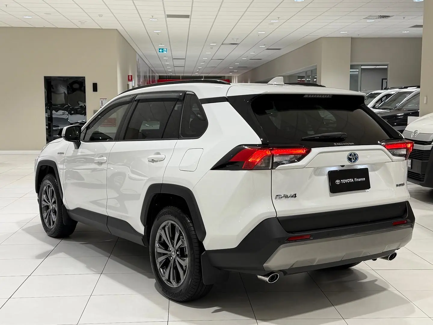 2024 Toyota RAV4 Gallery Image 8