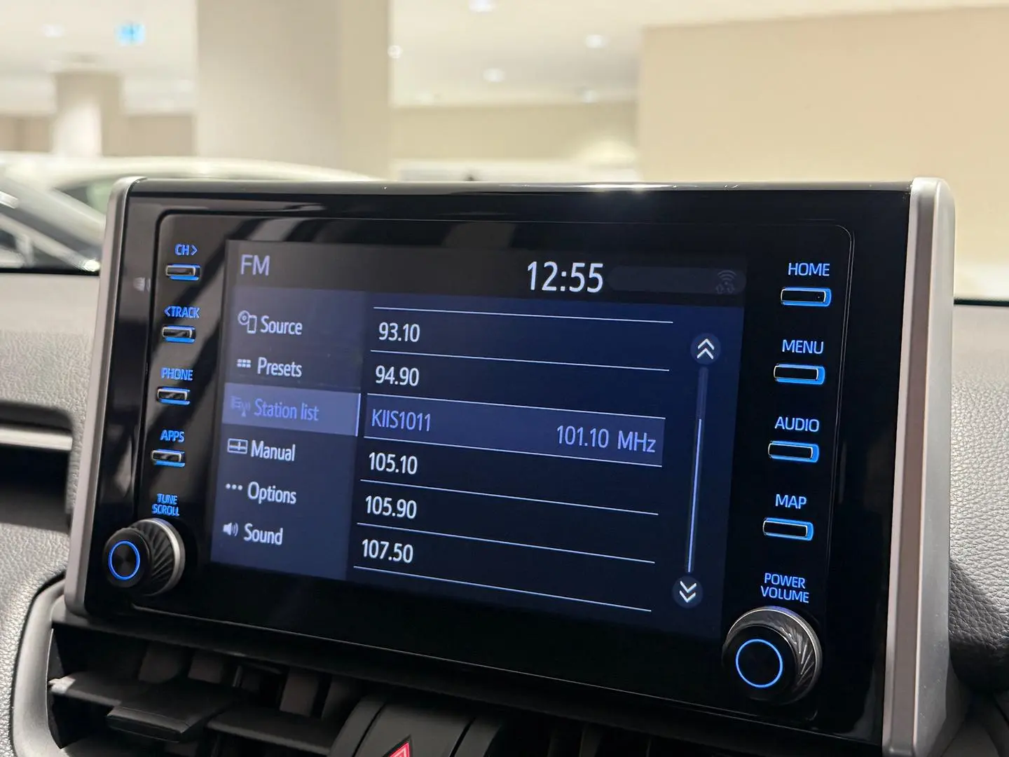 2020 Toyota RAV4 Gallery Image 15