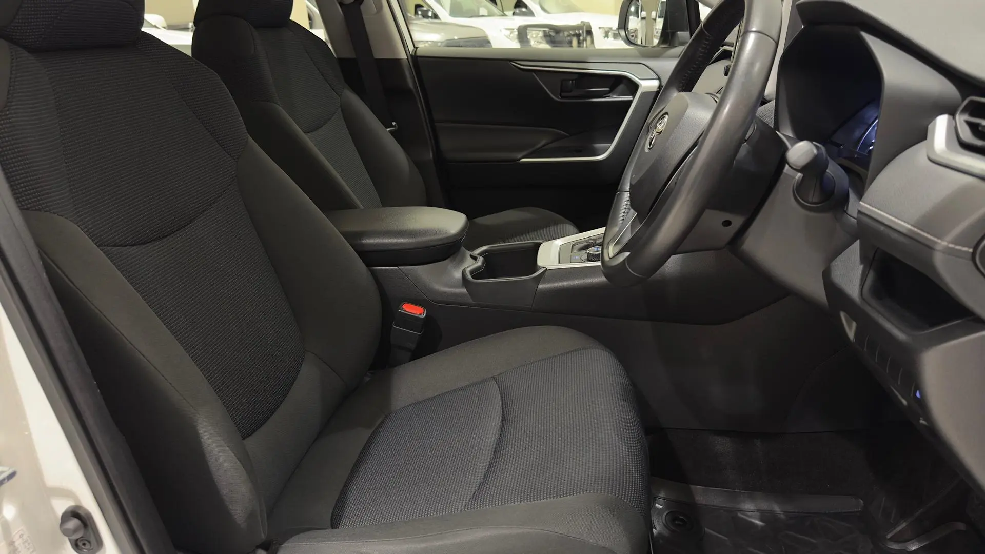 2022 Toyota RAV4 Gallery Image 11