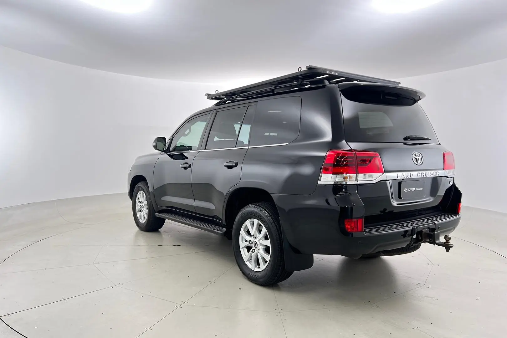 2019 Toyota Landcruiser Gallery Image 7
