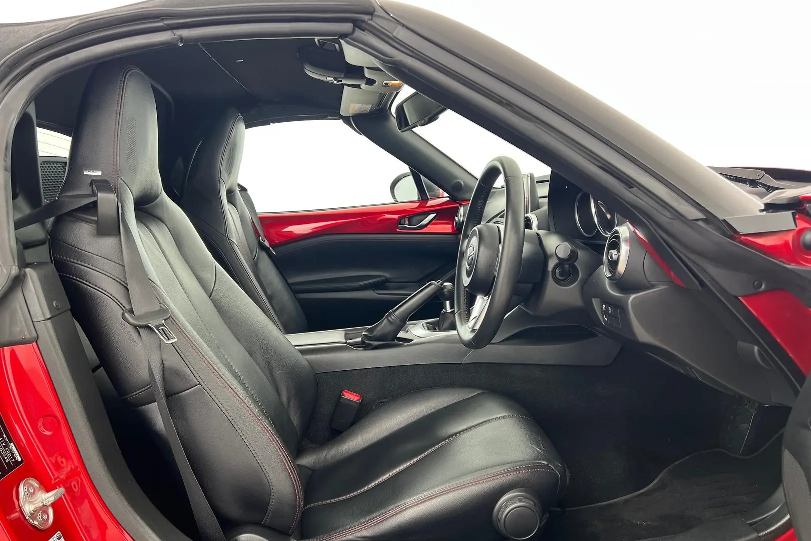 2017 Mazda MX-5 Gallery Image 12