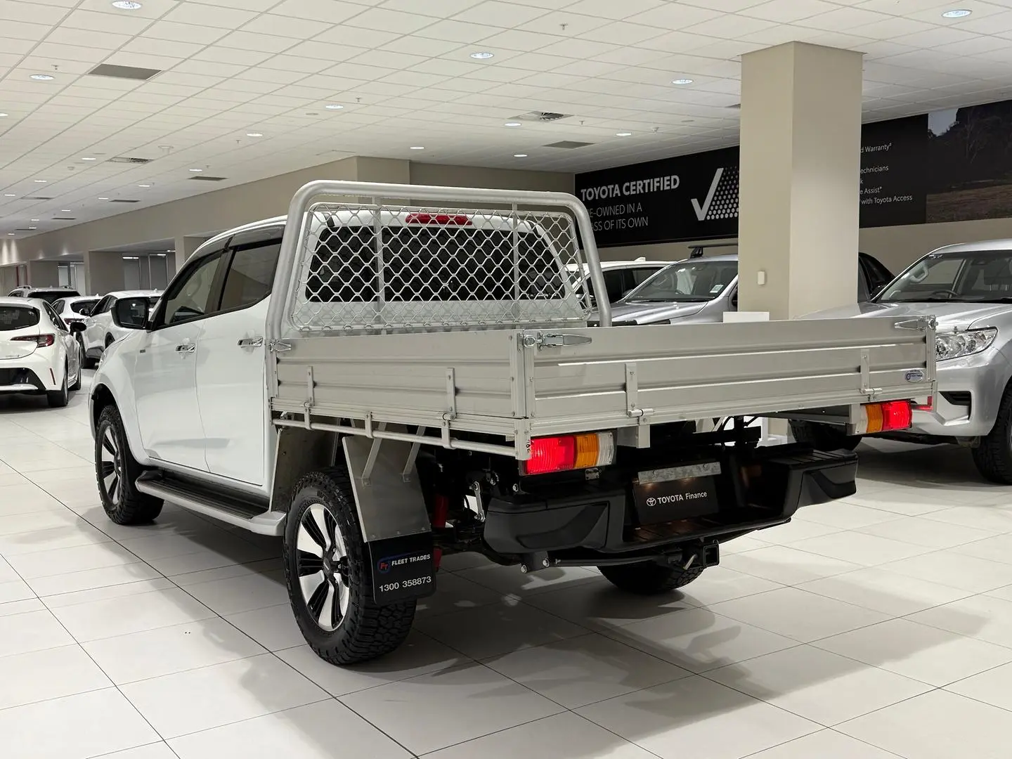 2022 Isuzu D-MAX Gallery Image 8