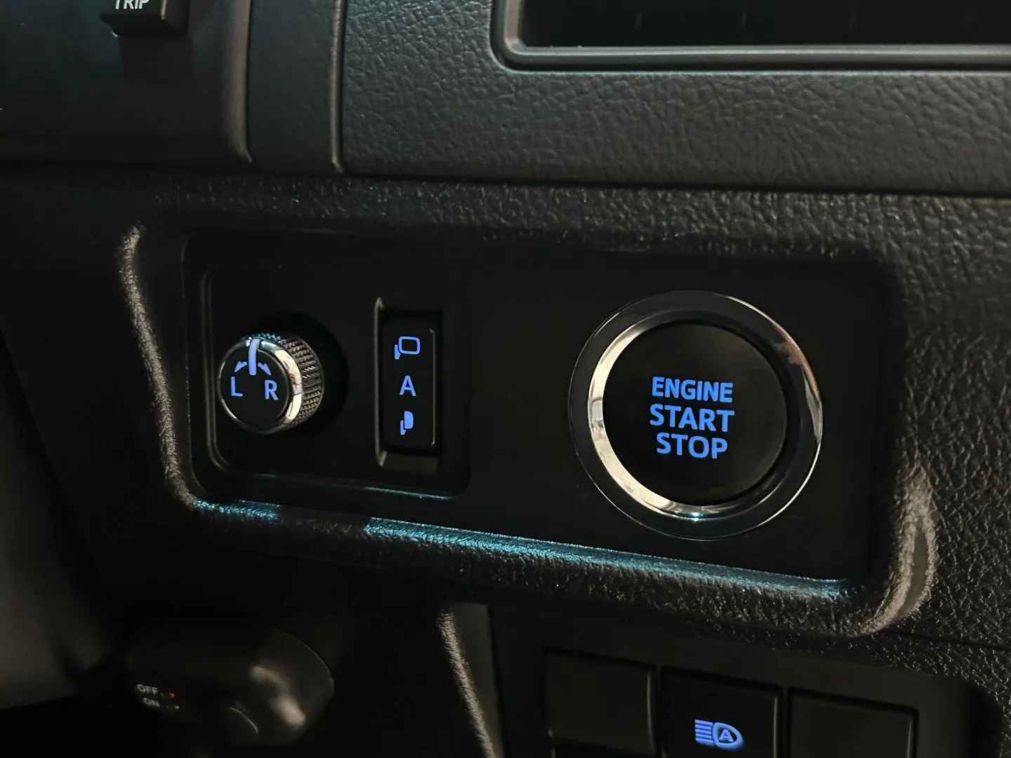 2021 Toyota Landcruiser Prado Gallery Image 28