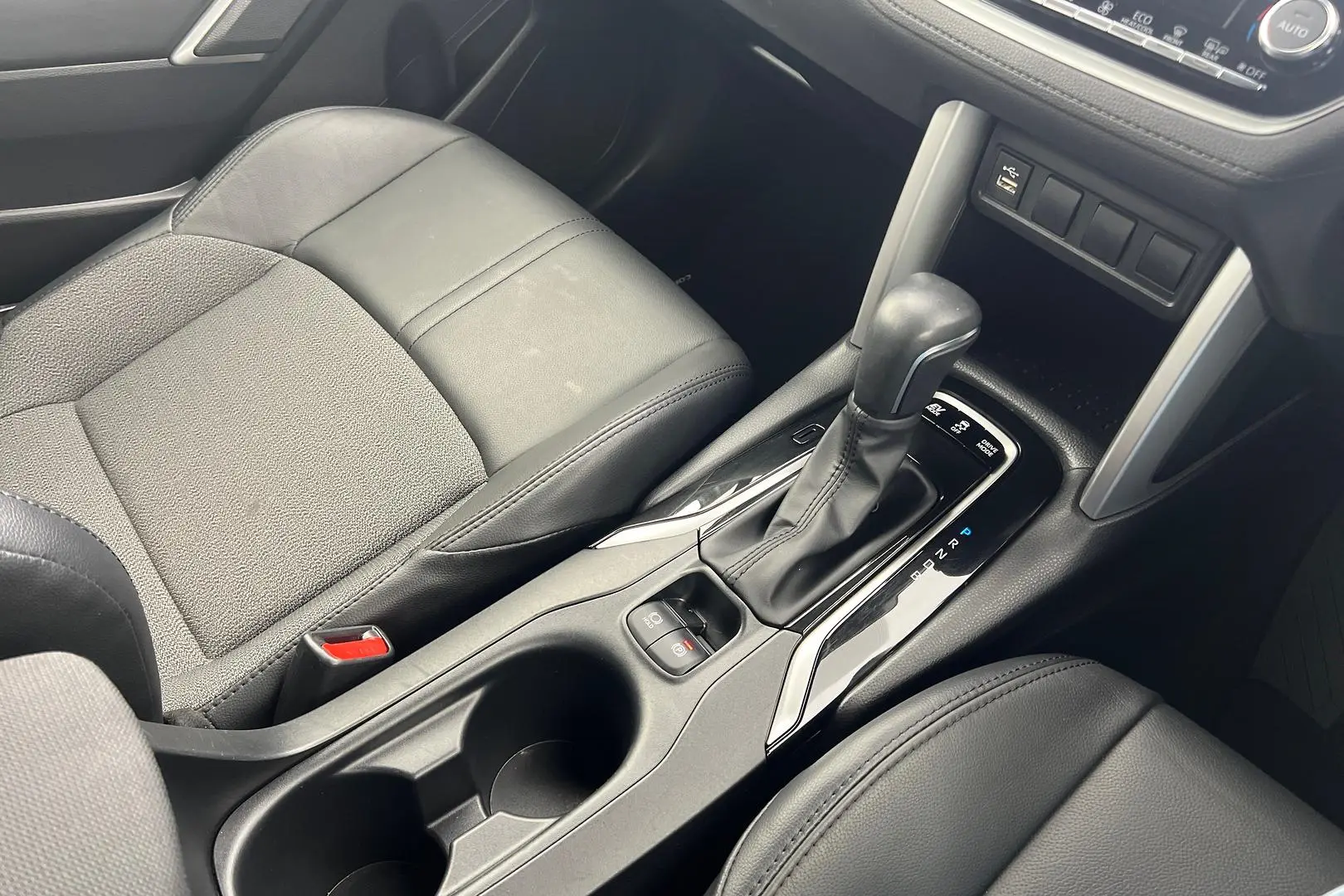 2023 Toyota Corolla Cross Gallery Image 14