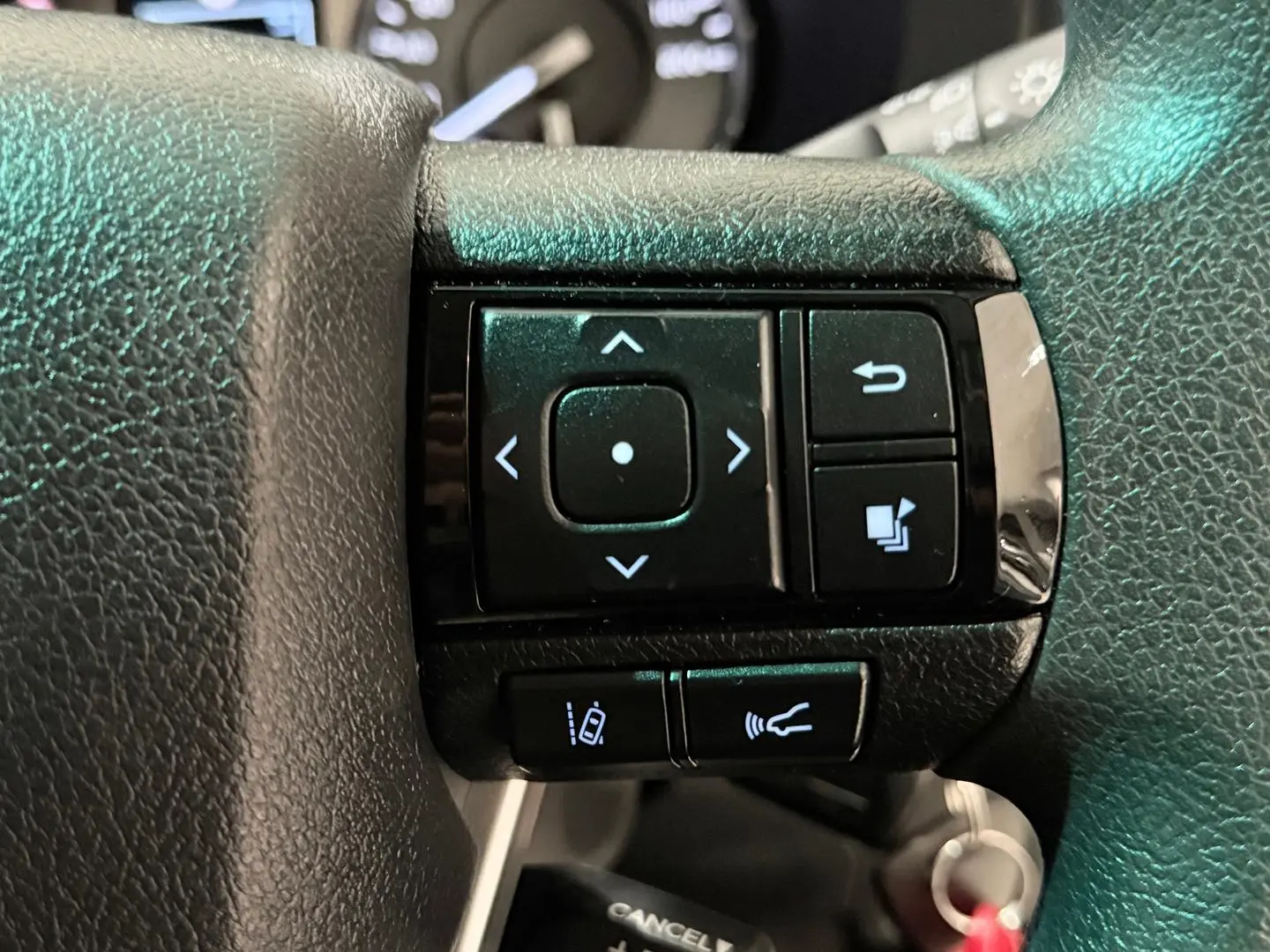 2020 Toyota Hilux Gallery Image 23