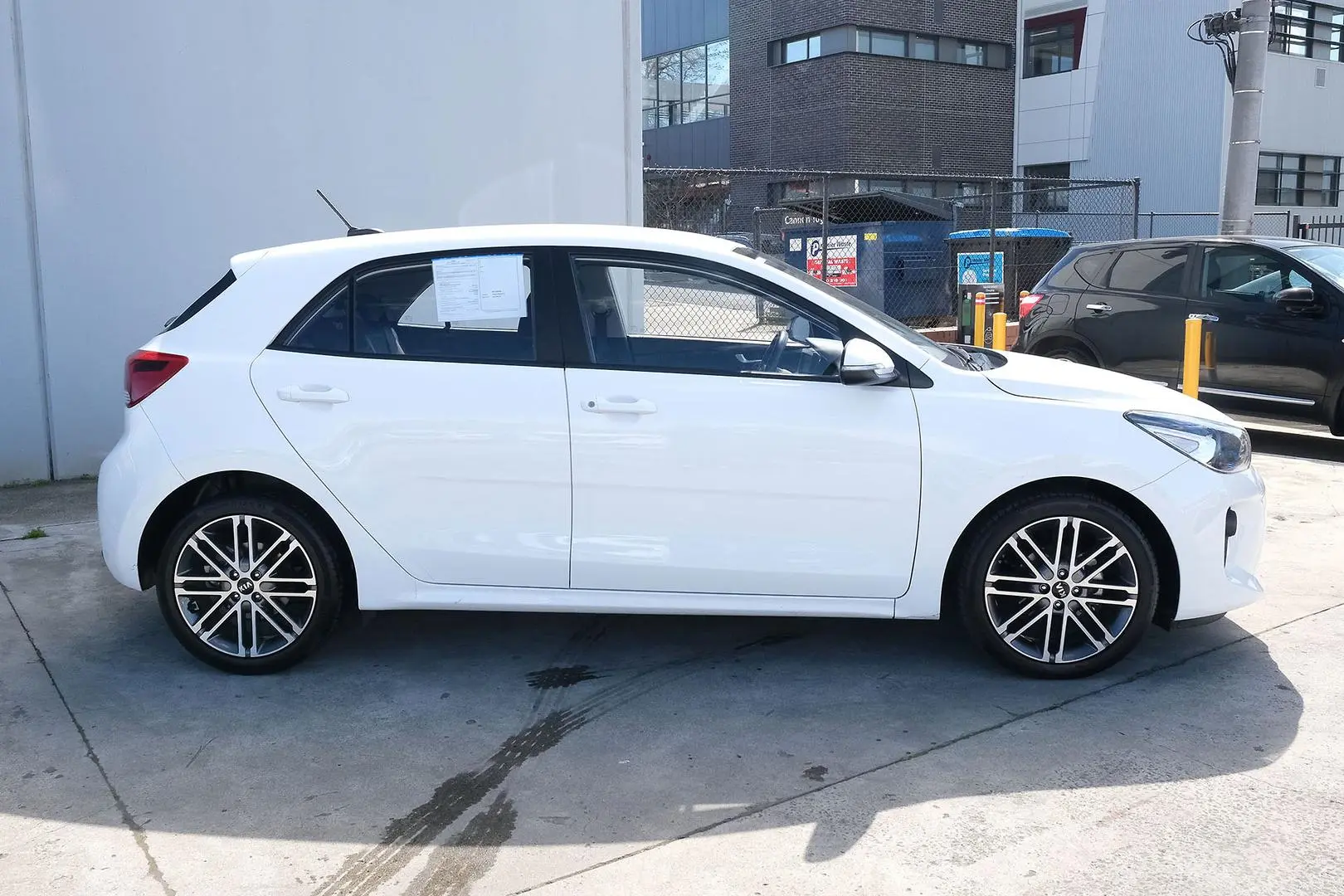 2020 Kia Rio Gallery Image 5