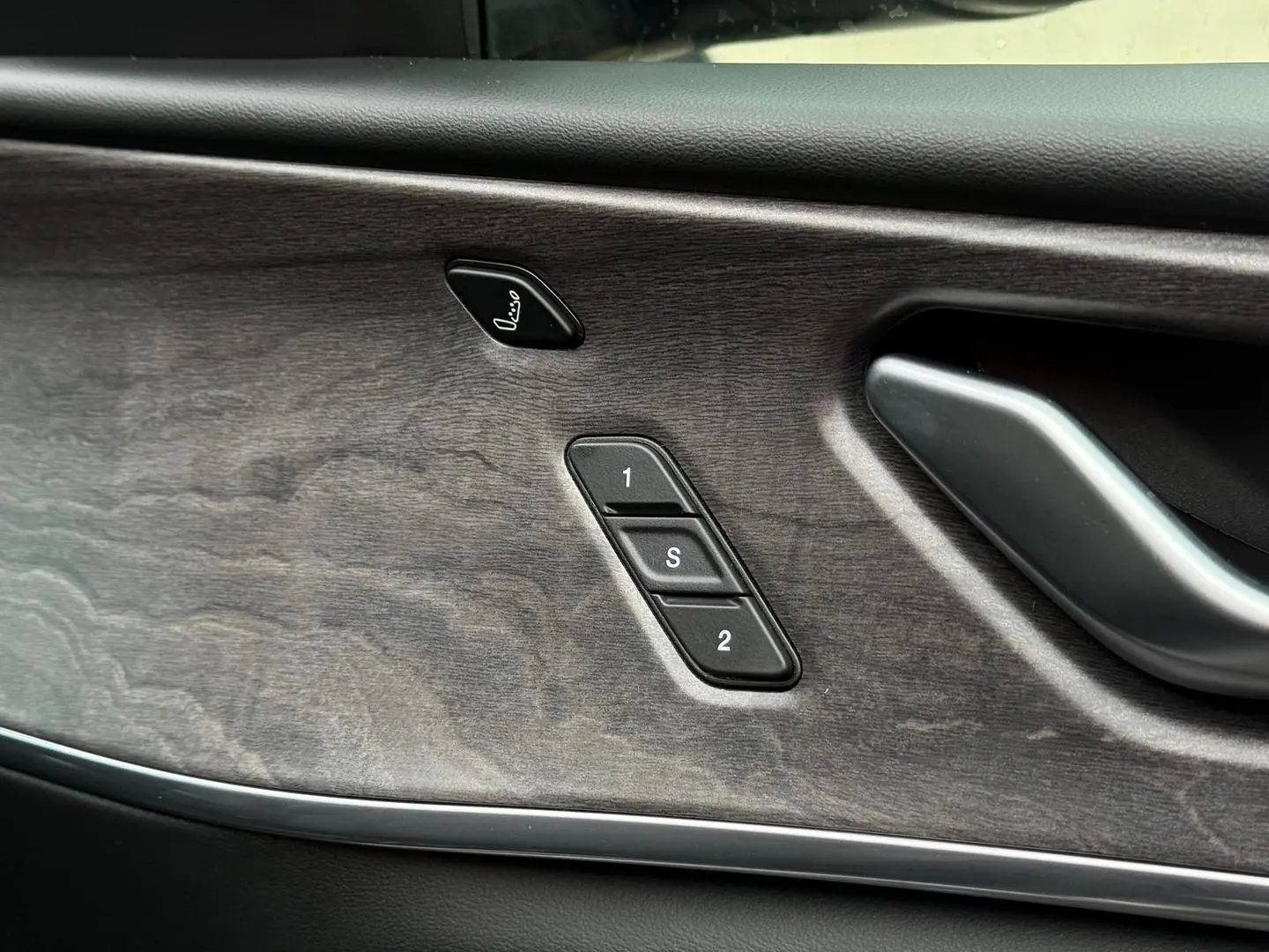 2023 Jeep Grand Cherokee Gallery Image 25