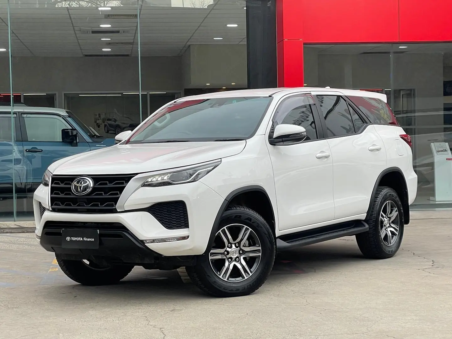 2021 Toyota Fortuner Gallery Image 4