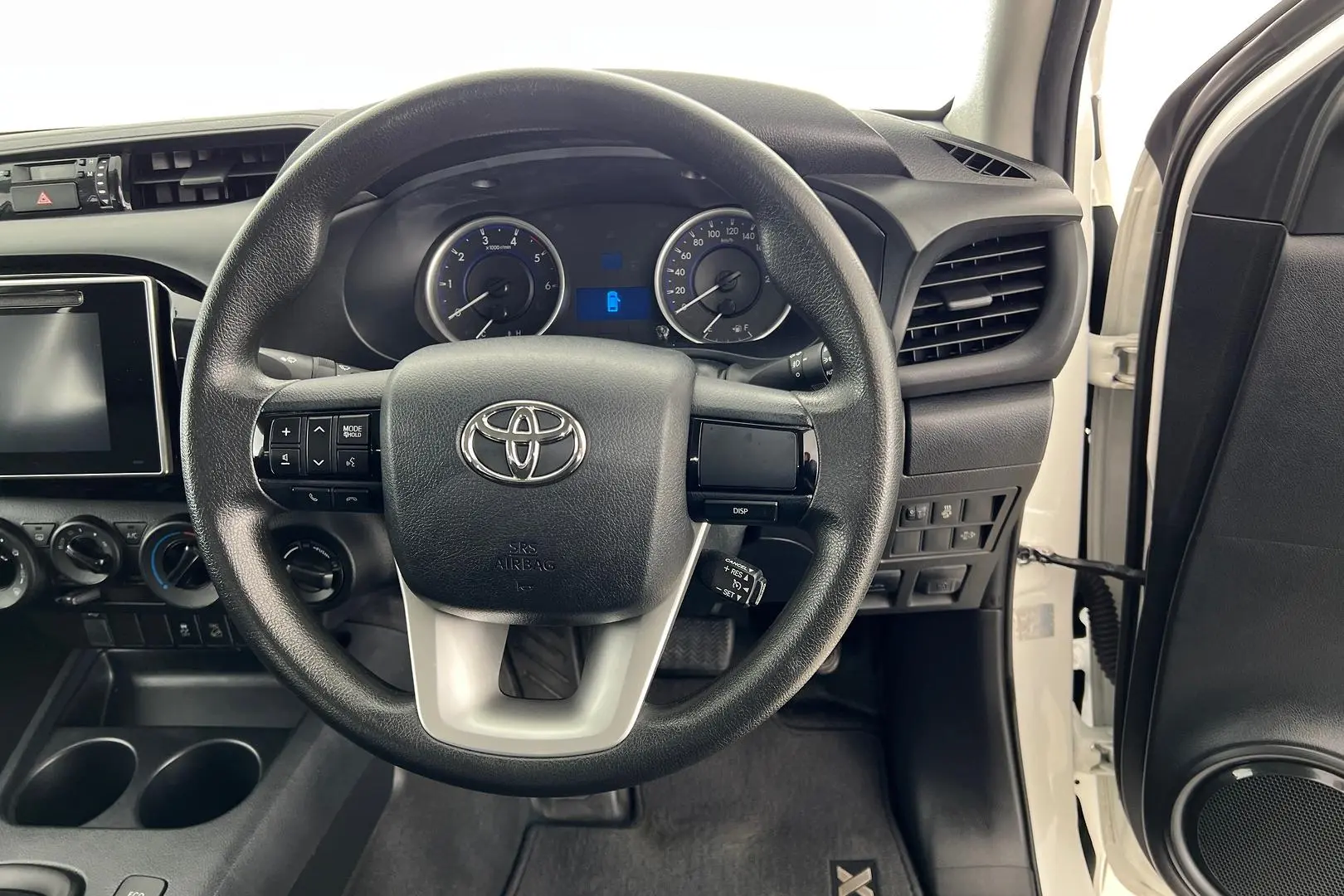 2018 Toyota Hilux Gallery Image 14