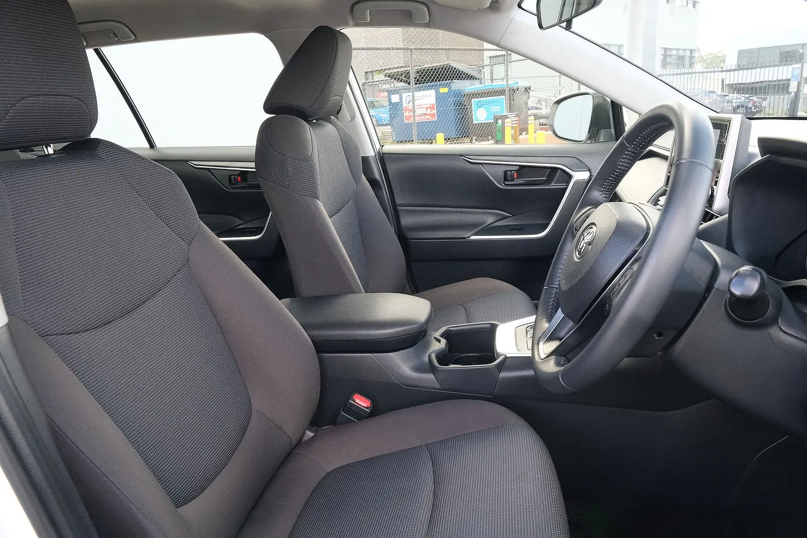 2024 Toyota RAV4 Gallery Image 13