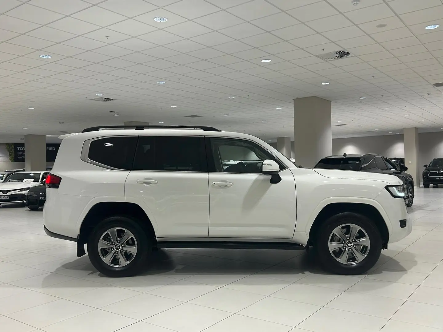 2022 Toyota Landcruiser Gallery Image 2