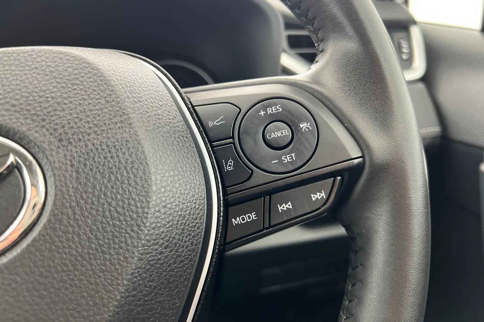 2023 Toyota RAV4 Gallery Image 19