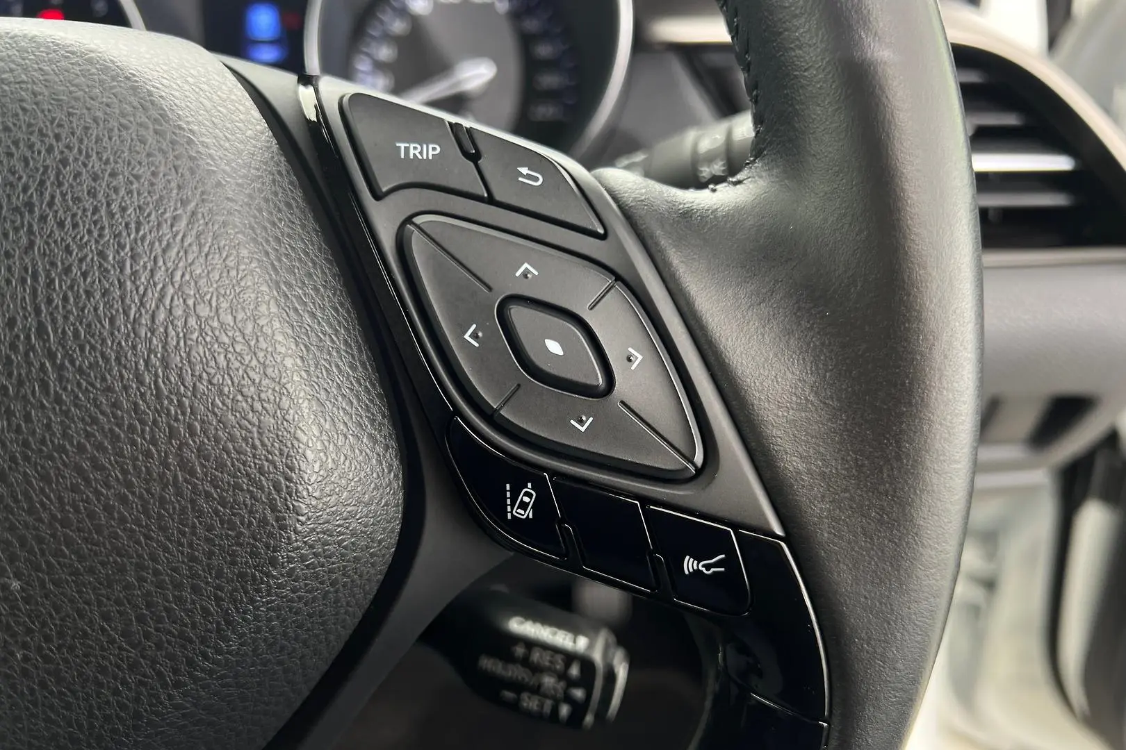 2020 Toyota C-HR Gallery Image 18