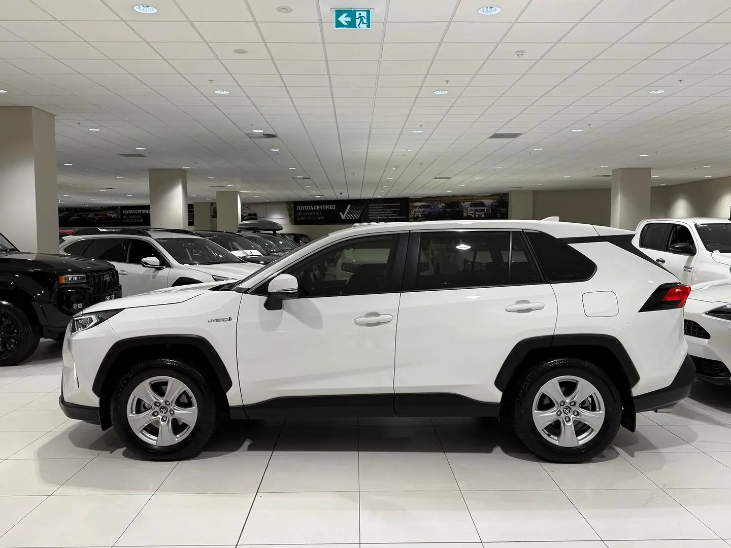 2020 Toyota RAV4 Gallery Image 6