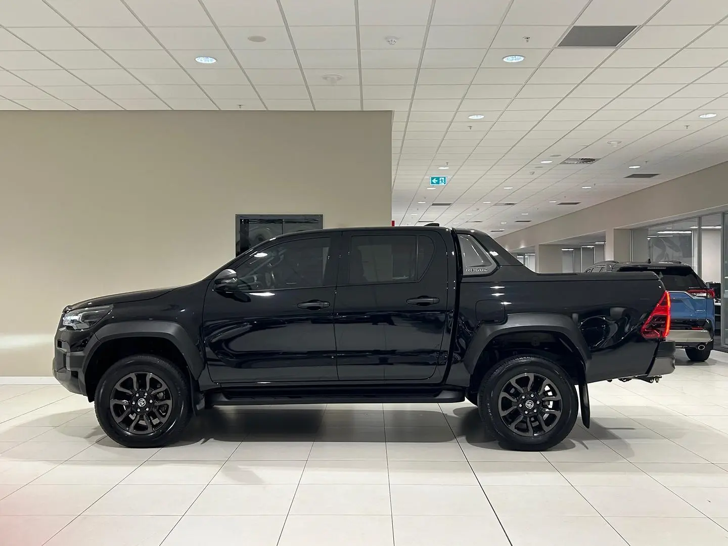 2023 Toyota Hilux Gallery Image 6