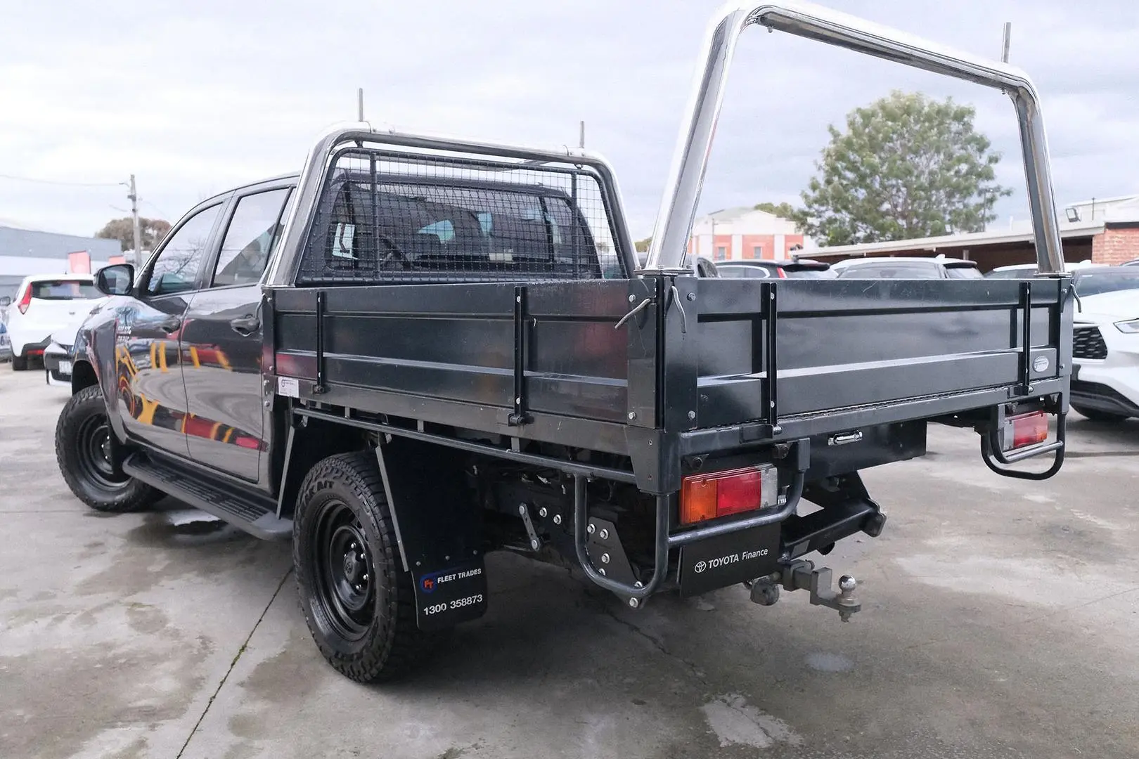 2019 Toyota Hilux Gallery Image 2