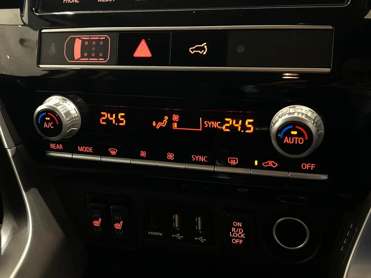 2021 Mitsubishi Pajero Sport Gallery Image 18