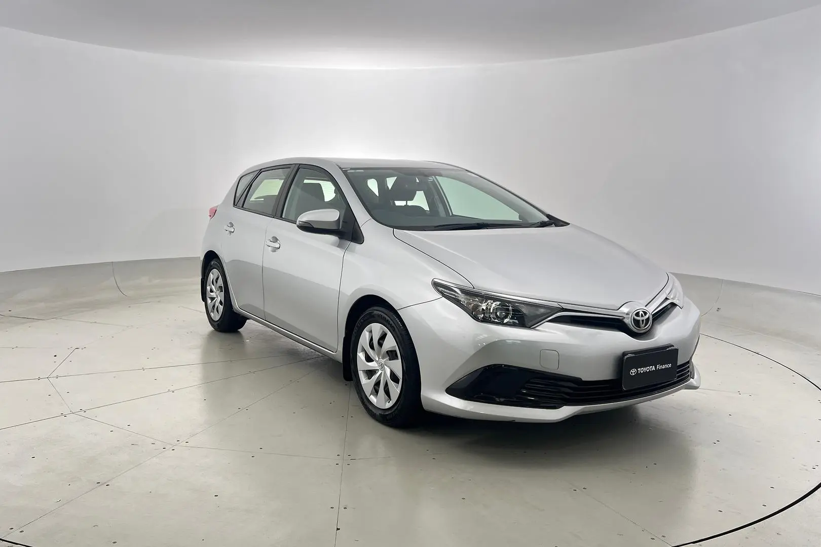 2018 Toyota Corolla Gallery Image 1