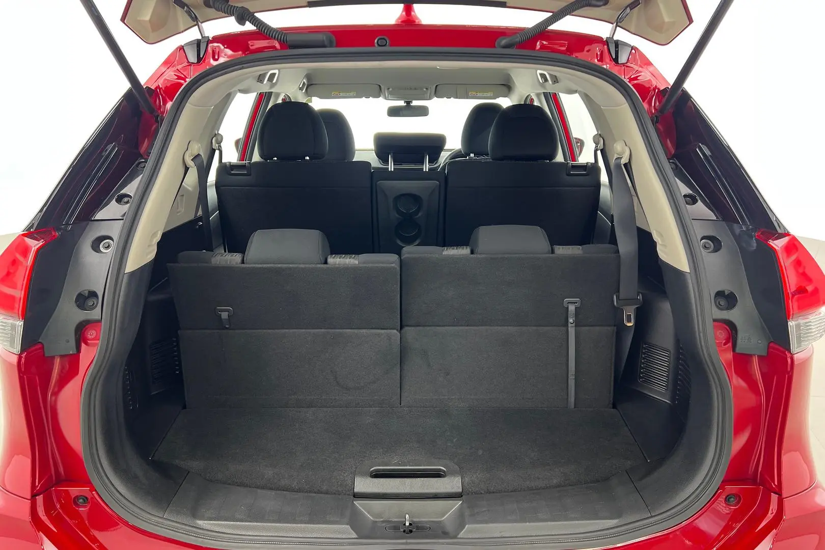 2019 Nissan X-TRAIL Gallery Image 20