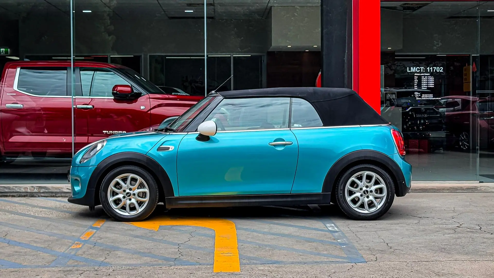 2018 Mini Convertible Gallery Image 9