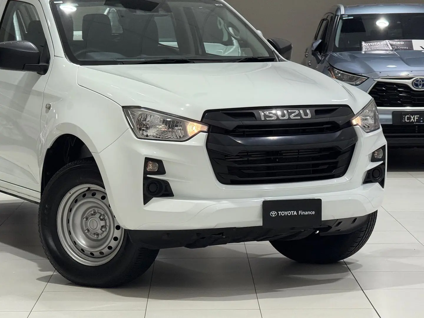 2023 Isuzu D-MAX Gallery Image 3