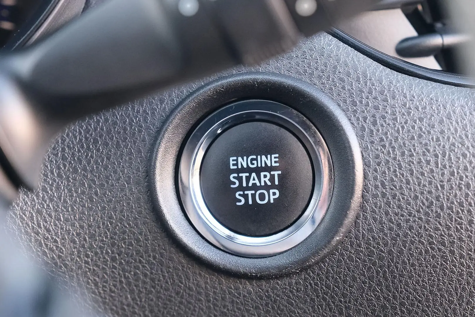 2018 Toyota C-HR Gallery Image 20