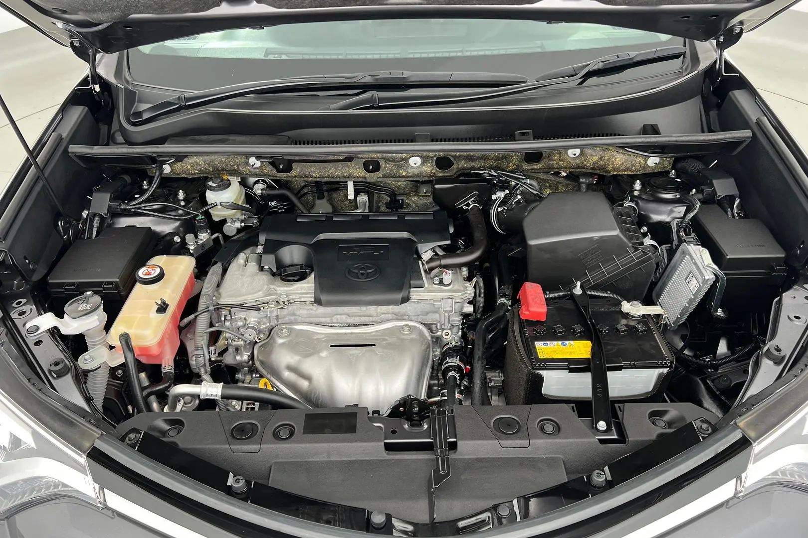 2018 Toyota RAV4 Gallery Image 23