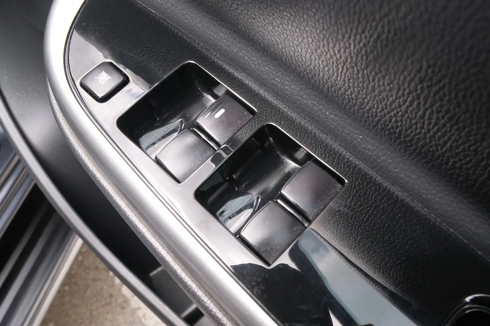 2022 Mitsubishi Triton Gallery Image 13