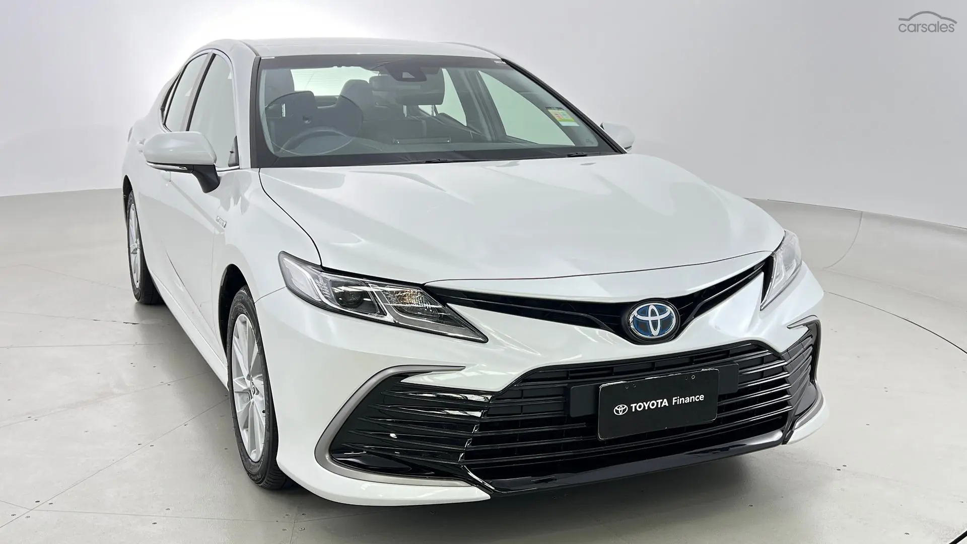 2023 Toyota Camry Image 3