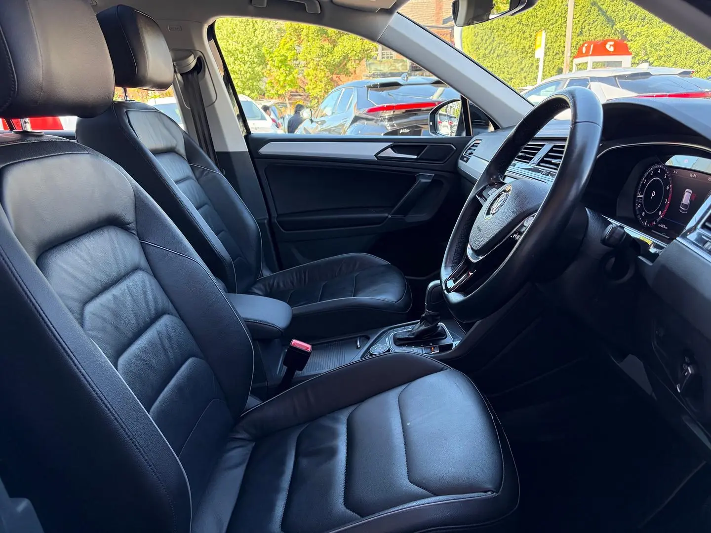 2017 Volkswagen Tiguan Gallery Image 18