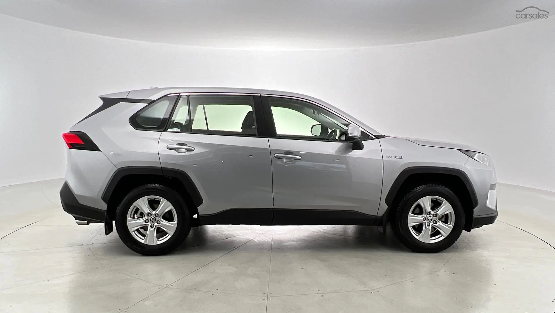 2021 Toyota RAV4 Image 2