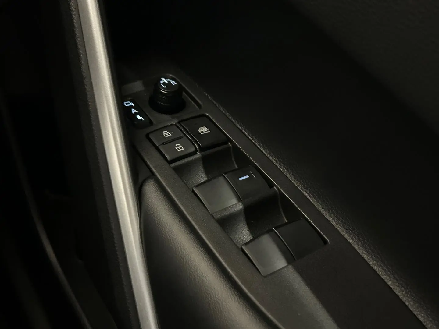 2022 Toyota Corolla Cross Gallery Image 19