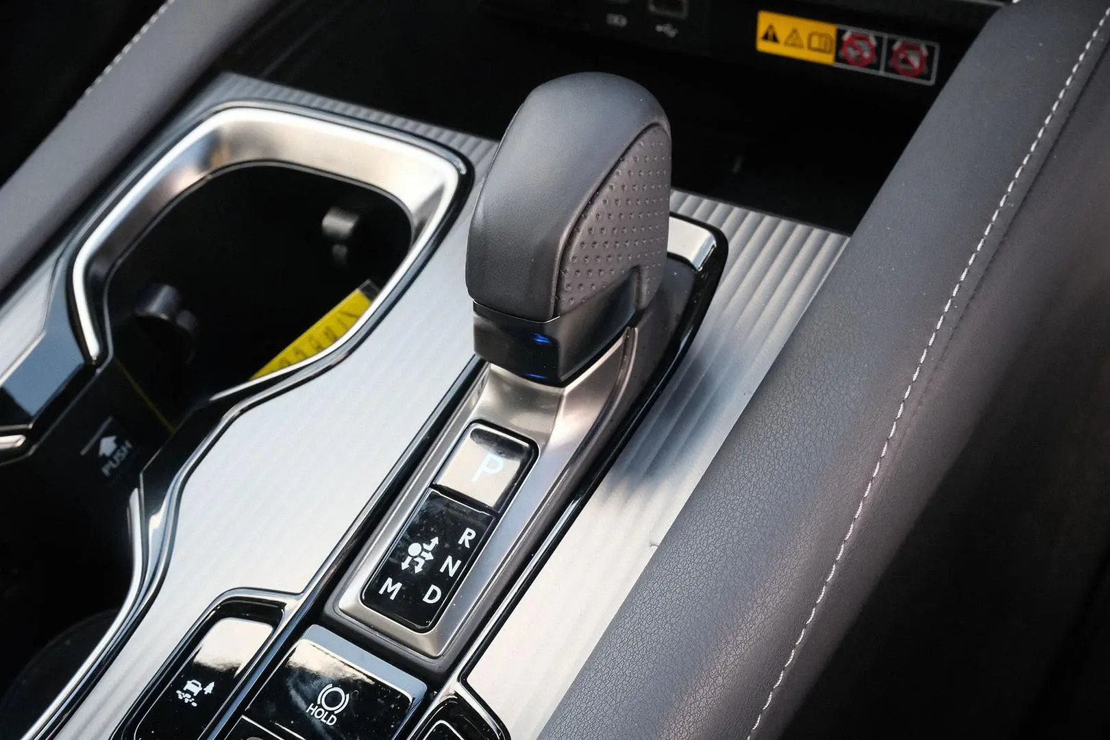 2024 Lexus RX Gallery Image 18