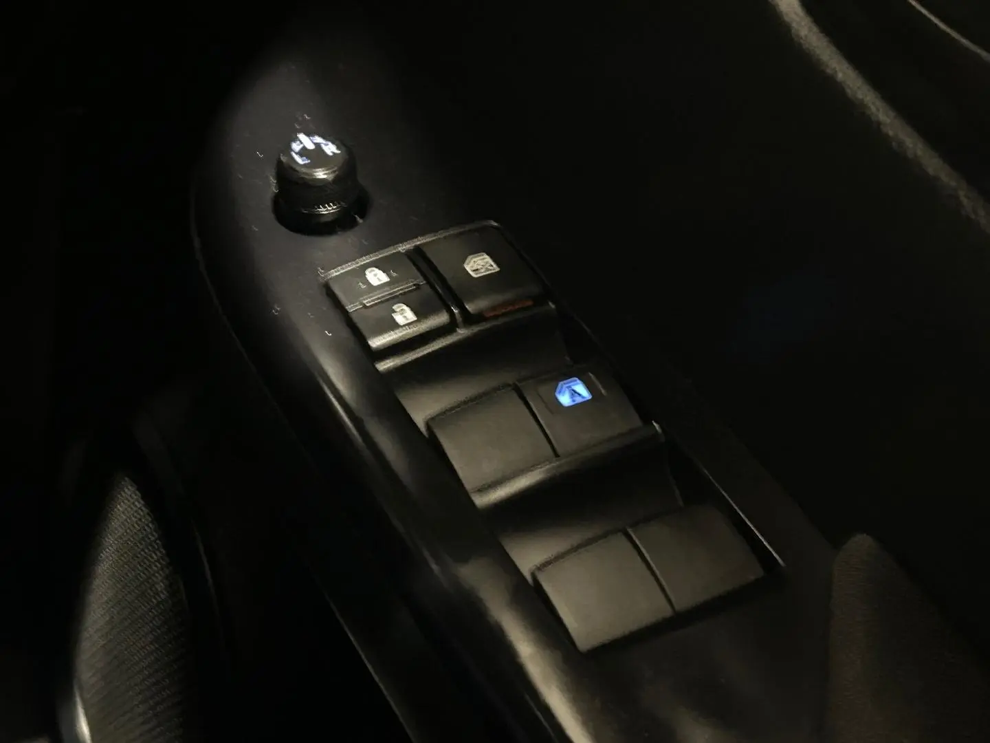 2021 Toyota Hilux Gallery Image 17