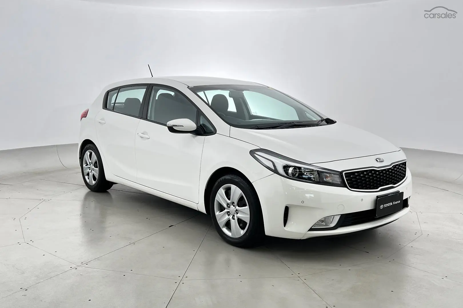 2017 Kia Cerato Image 1